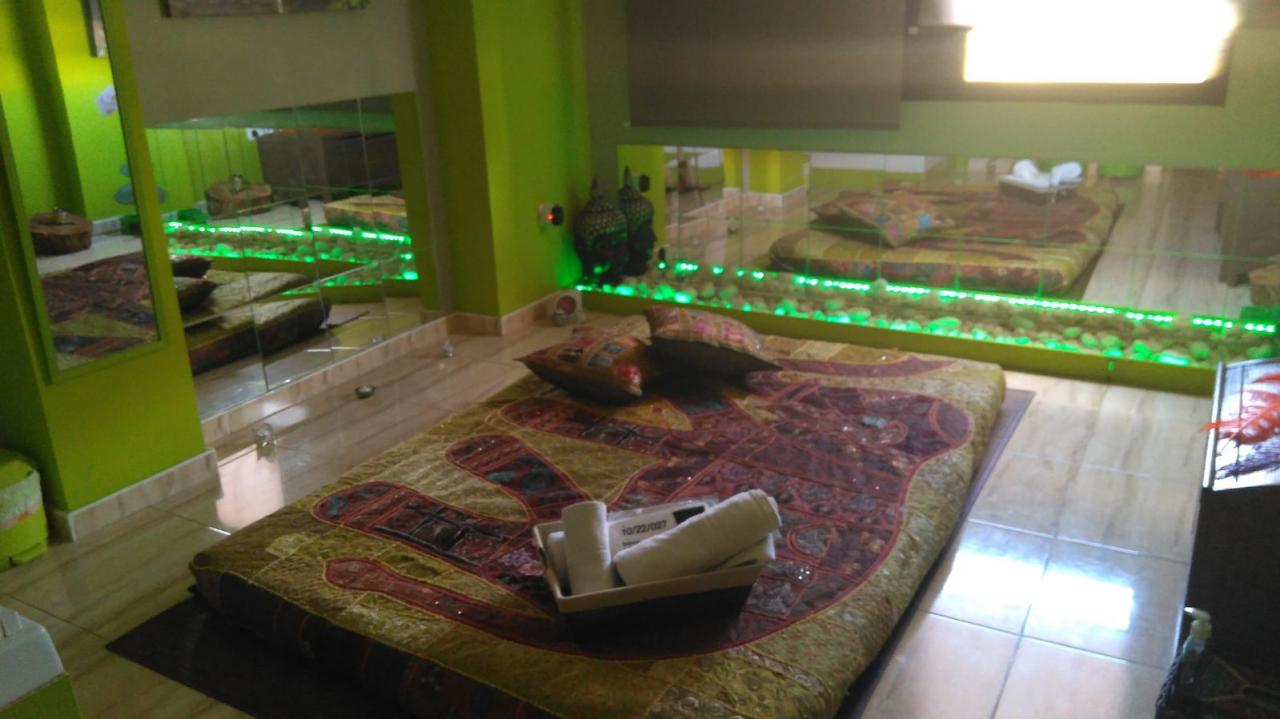 Chica busca chico en Sevilla: 