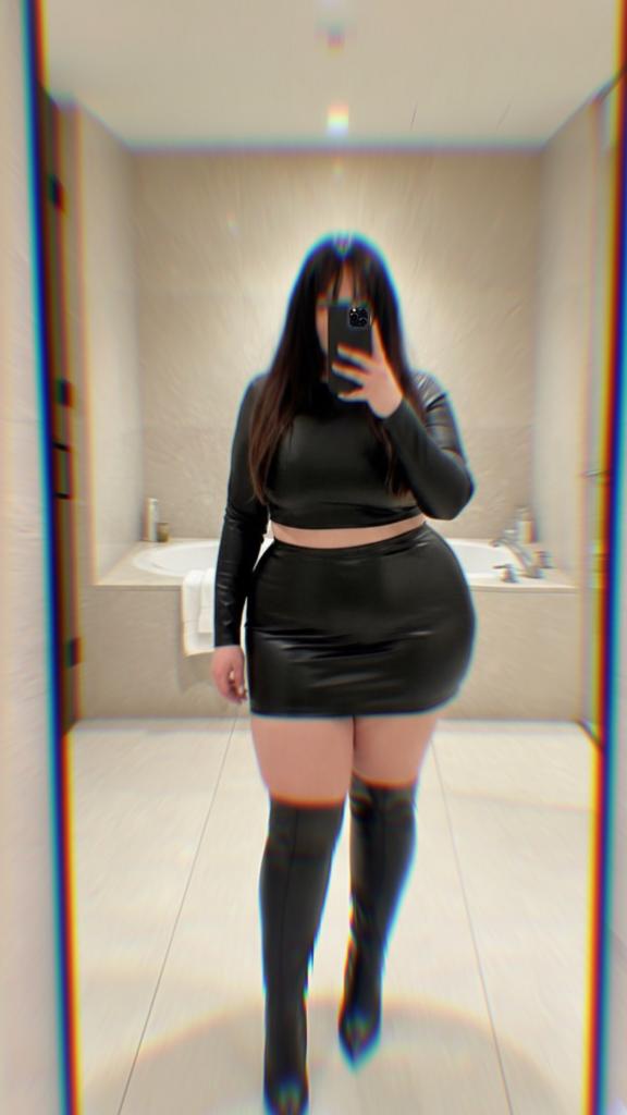 602857120: Chica busca chico en Ibiza