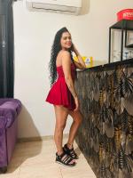 647315397: Chica busca chico en Madrid