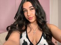 631376702: Chica busca chico en Barcelona