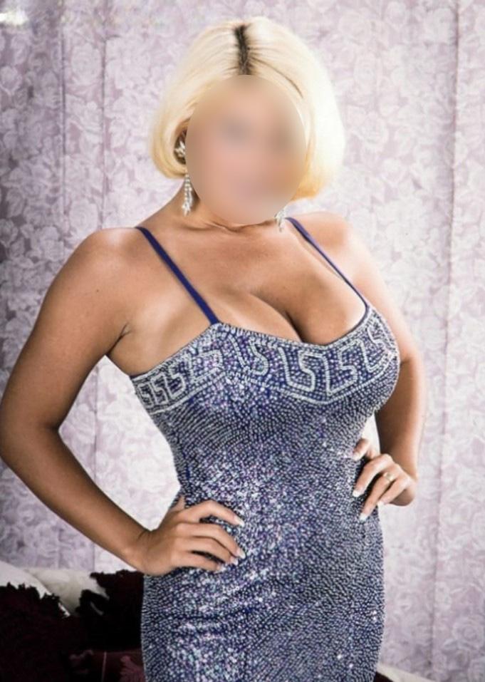 631381694: Chica busca chico en La Coruña