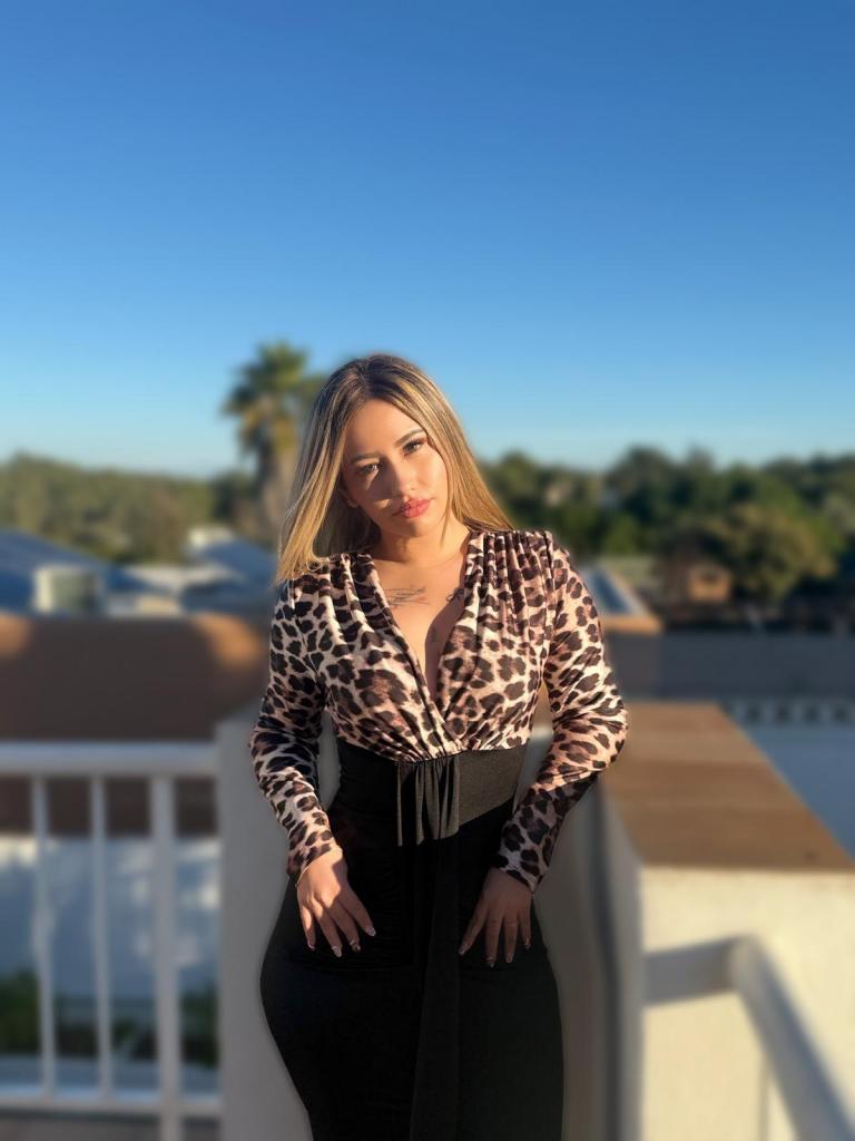 Chica busca chico en Ibiza: 