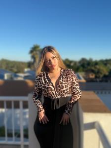 666314324: Chica busca chico en Ibiza