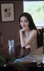 692243559: Chica busca chico en Pontevedra