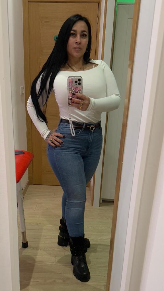 641525339: Chica busca chico en Pontevedra