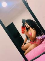 611268382: Chica busca chico en Sevilla