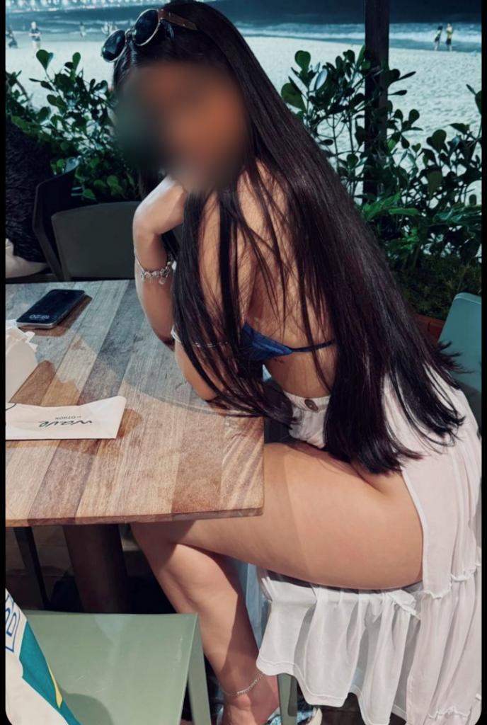 Chica busca chico en Ibiza: 