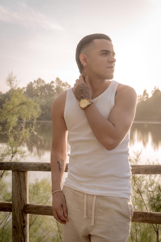 Chico busca chica en Sevilla: 