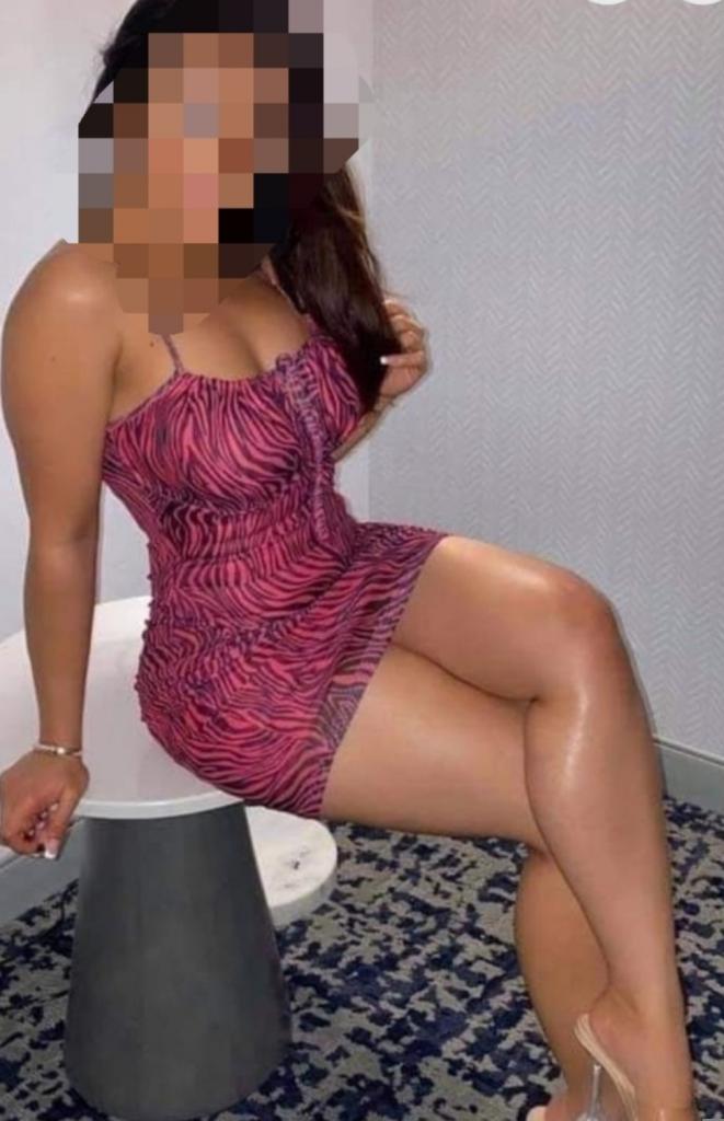 611325664: Chica busca chico en Málaga