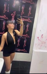 614877229: Chica busca chico en Navarra