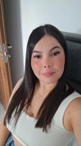 613741641: Chica busca chico en Barcelona