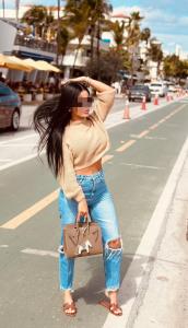 Chica busca chico en Almería: 