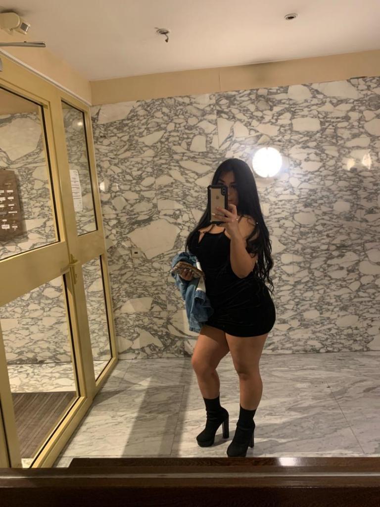 Chica busca chico en Sevilla: 