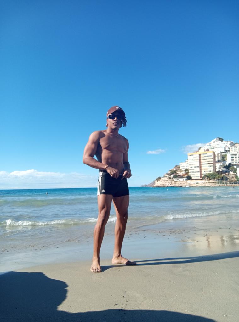 Chico busca chica en Las Palmas: 