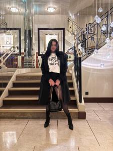 607338255: Chica busca chico en Sevilla