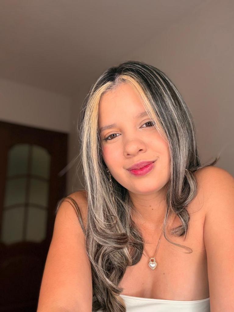 685225753: Chica busca chico en Málaga