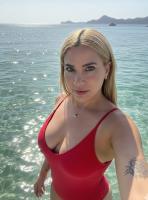 658377549: Chica busca chico en Barcelona