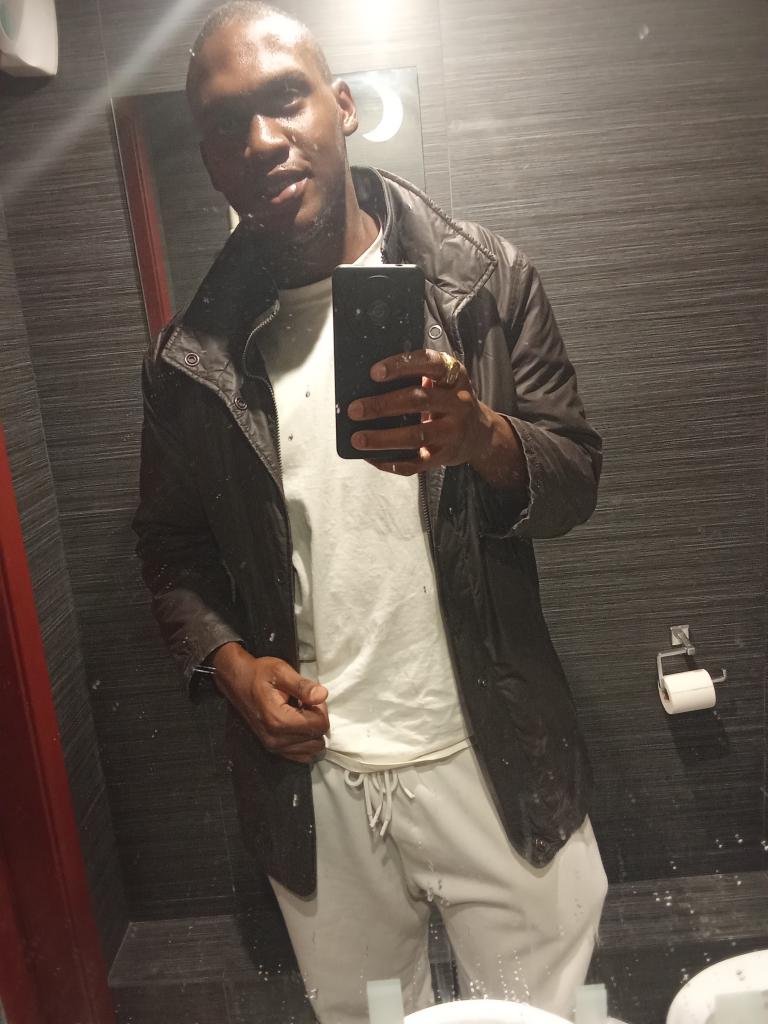 Chico busca chica en Valencia: 