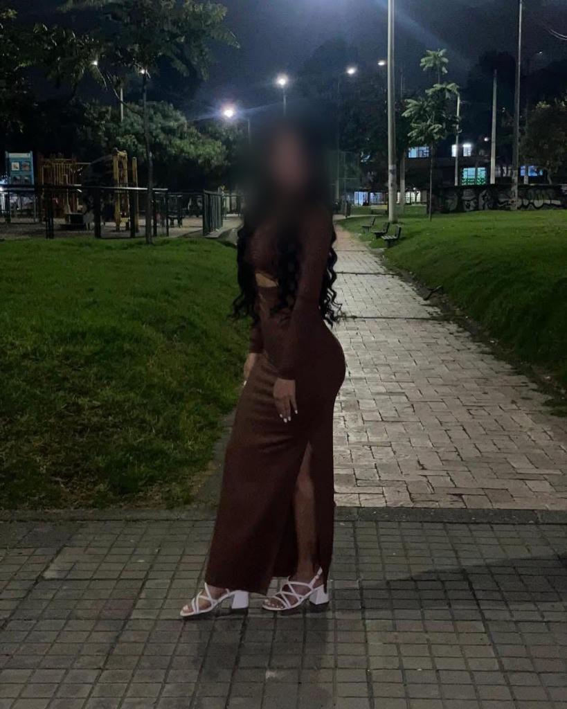 697537672: Chica busca chico en Madrid