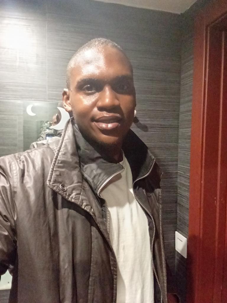 Chico busca chica en Valencia: 