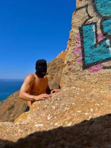 631385777: Chico busca chica en Alicante