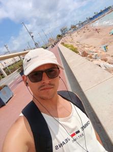 Chico busca chica en Tarragona: 