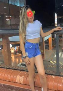 Chica busca chico en Granada: 