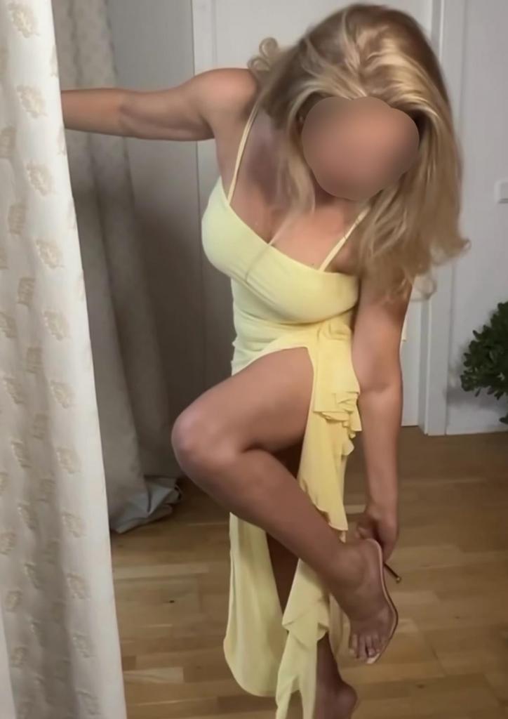 605356193: Chica busca chico en Alicante