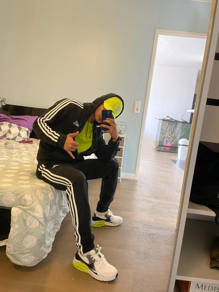 Chico busca chica en Barcelona: 