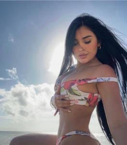 672301641: Chica busca chico en Ibiza