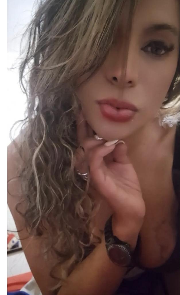613439052: Transexual en Cáceres