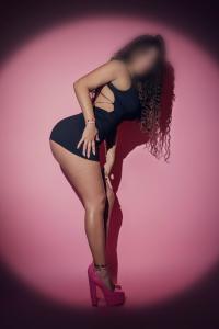 691390136: Chica busca chico en Madrid