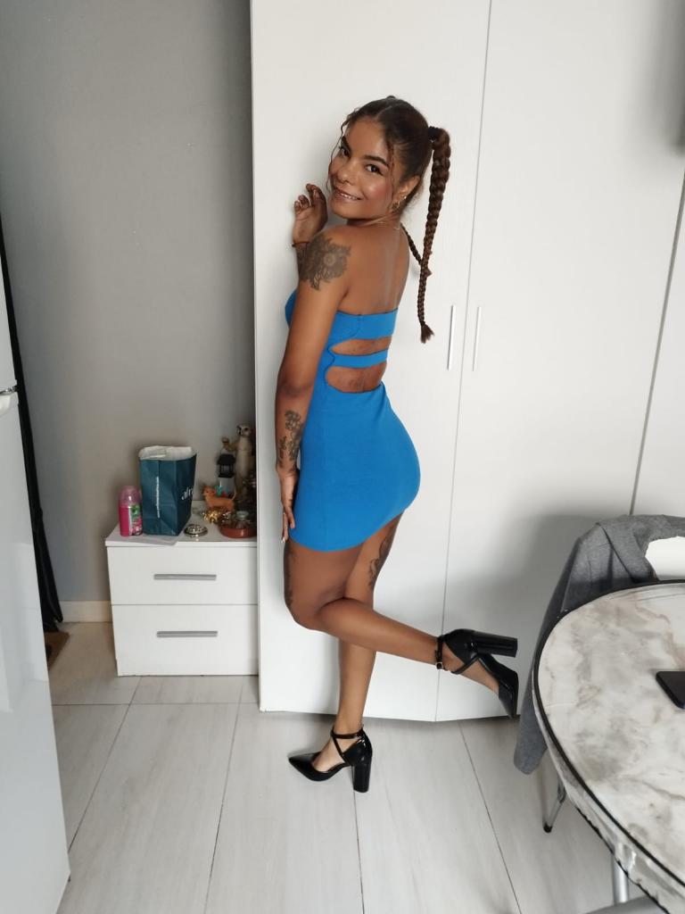 Chica busca chico en Ibiza: 