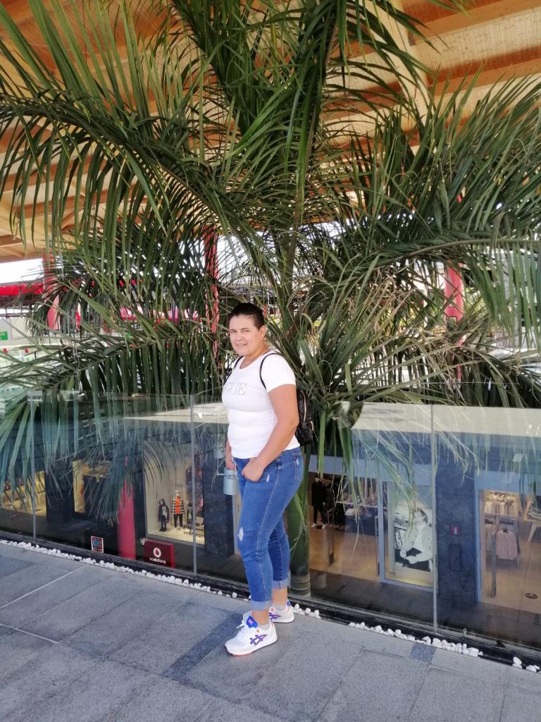 Chica busca chico en Tenerife: 