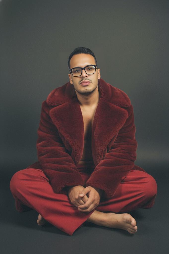 674067103: Chico busca chica en Madrid