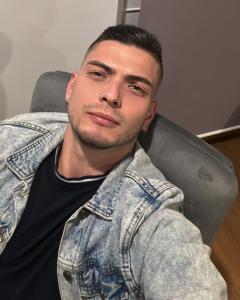 624048920: Chico busca chica en Valladolid