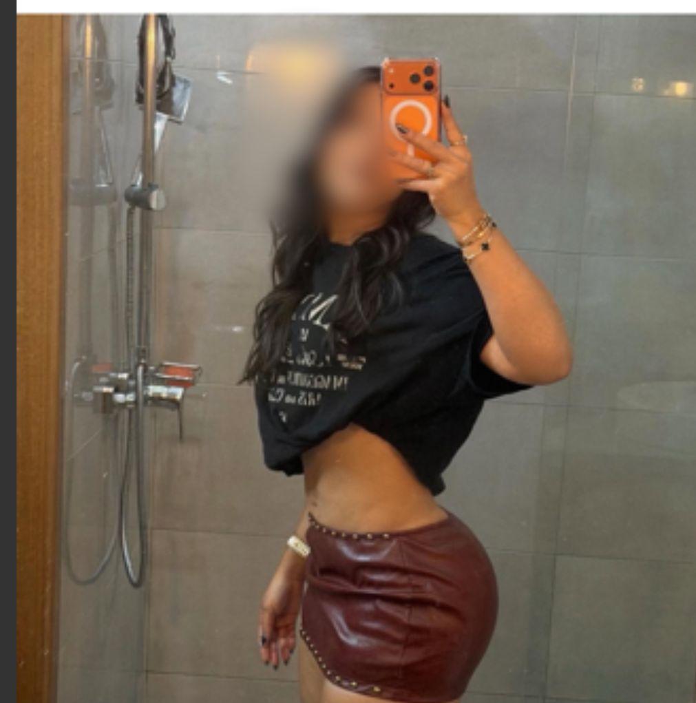 Chica busca chico en Almería: 