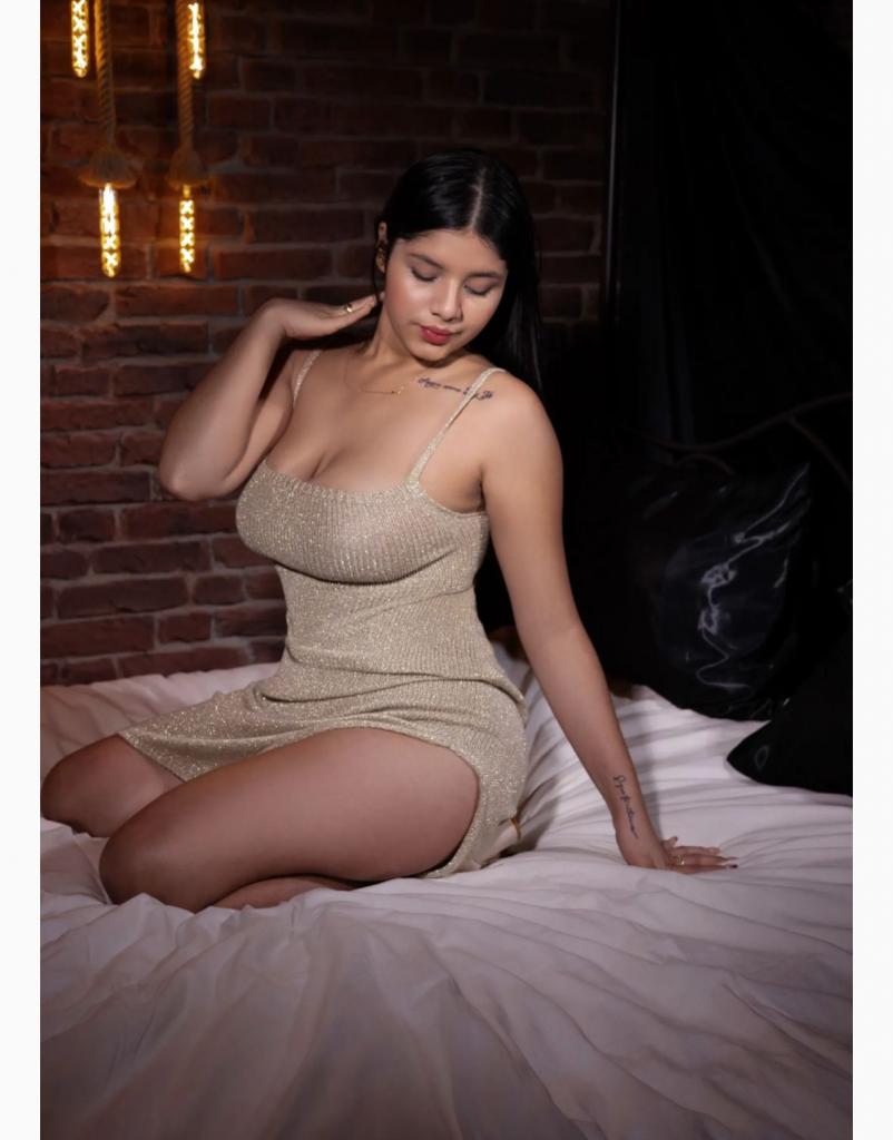 692123321: Chica busca chico en Ibiza