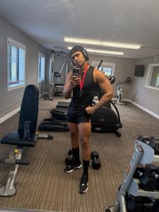 Chico busca chica en Málaga: 