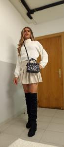 614116157: Chica busca chico en Gerona