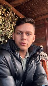 667538447: Chico busca chica en Murcia