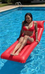 641615494: Transexual en León