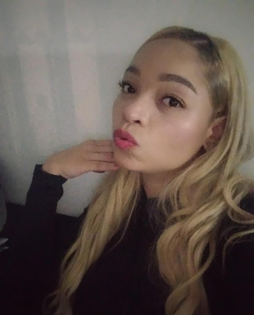 633469557: Chica busca chico en Granada