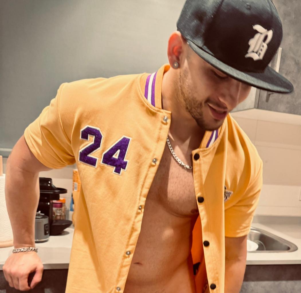 654220667: Chico busca chica en Orense