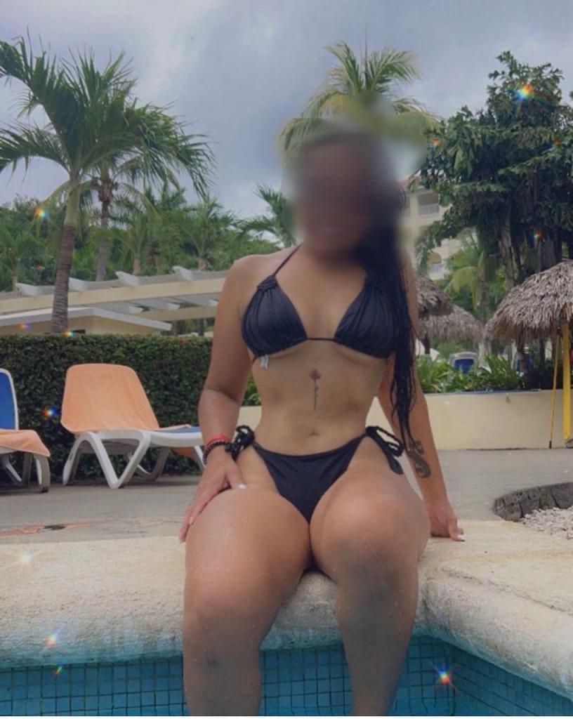 Chica busca chico en La Coruña: Chica busca chico