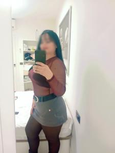 643298248: Chica busca chico en Barcelona