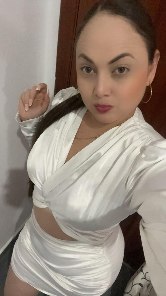 670731998: Chica busca chico en Málaga