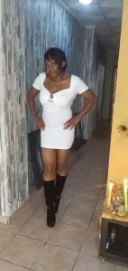 685017389: Chica busca chico en Orense