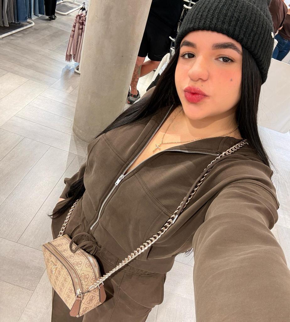 Chica busca chico en Tenerife: 