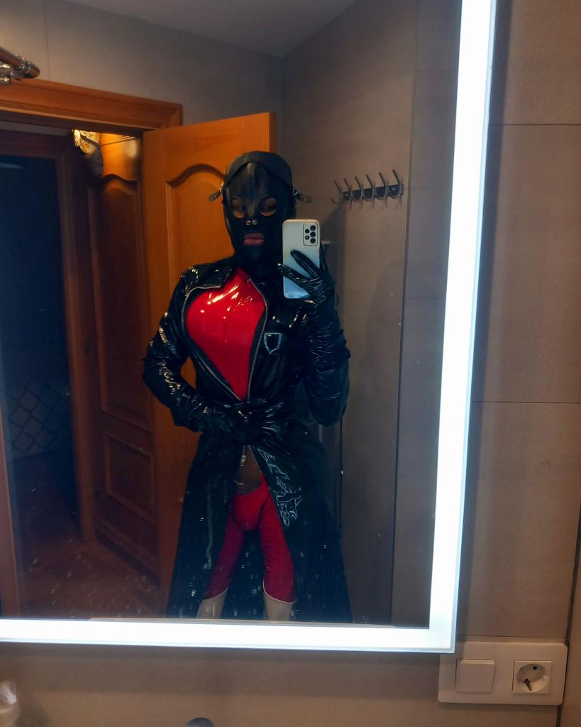 632018148: Travesti en Granada